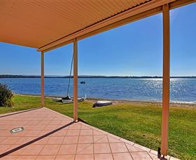 Luxury Waterfront House - Tweed Heads Accommodation